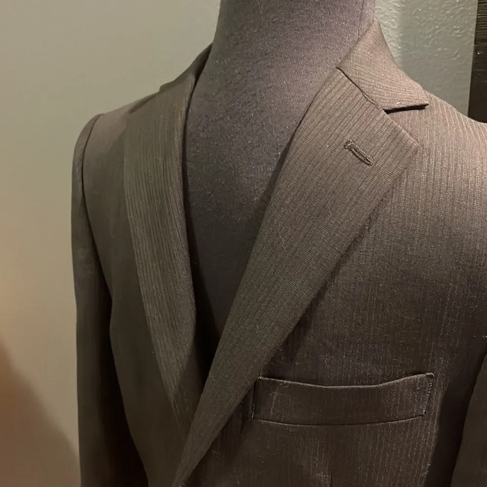 Marc Anthony black wool tonal pinstripe double button lined sport coat. 36S